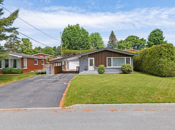 752 Rue Gariépy, Fleurimont, QC J1E1J2, CA, Fleurimont, Quebec J1E1J2
