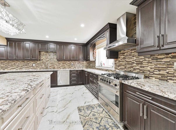 2555 Cynara Road, Mississauga, Ontario L5B2R5
