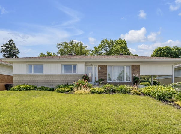3411 Rue De La Dauversière, Sainte-Foy/Sillery/Cap-Rouge, QC G1X2H6, CA, Sainte-Foy/Sillery/Cap-Rouge, Quebec G1X2H6