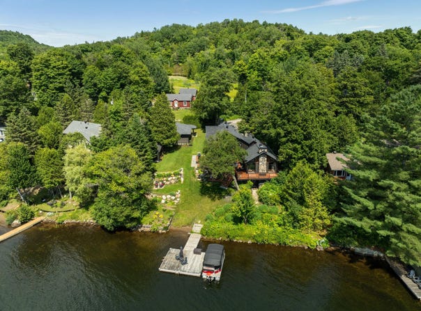 1749 Ch. de la Baie-du-Lac, Saint-Sauveur, Quebec J0R 1R1