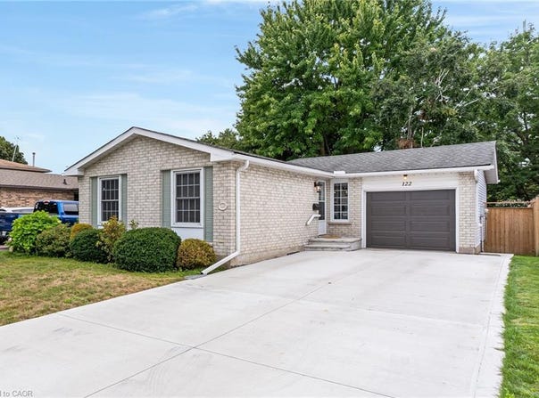 122 Foxridge Drive, Waterloo, ON, Cambridge, Ontario N3C-3M8
