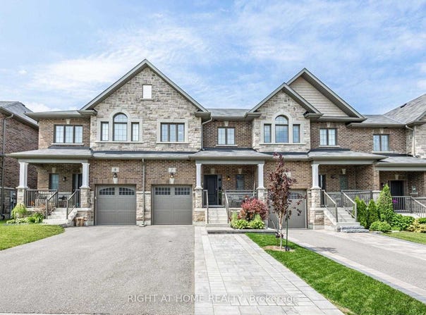 7 Harry Thornton Lane, Uxbridge, Ontario L9P0E9