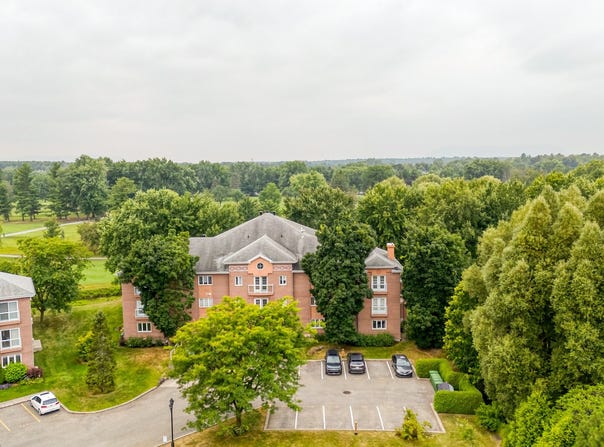 1550 Av. du Golf, Saint-Hyacinthe, QC J2S8V3, CA, Saint-Hyacinthe, Quebec J2S8V3