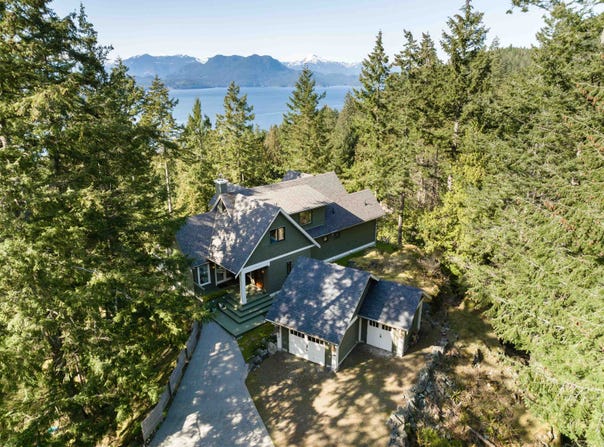 894 Schooner Lane, Bowen Island, British Columbia V0N 1G2