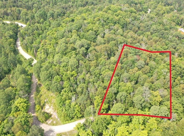 Ch. du Lac-Harrington E., Harrington, Quebec J8G2T3