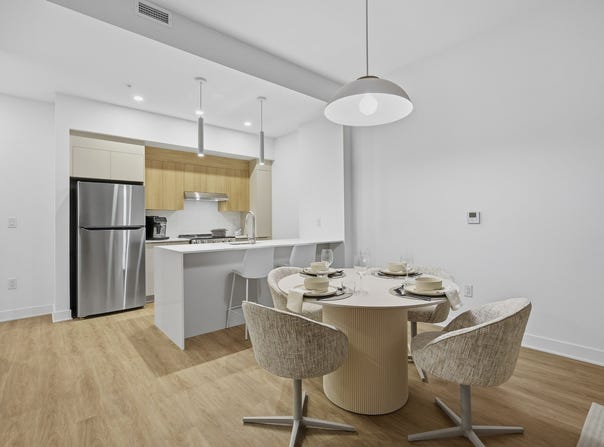 6 Rue Principale S., Delson, Quebec J5B1Z3