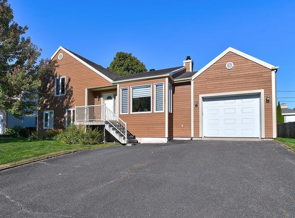 545 Rue de La Forestière, Desjardins, Quebec G6C1L2