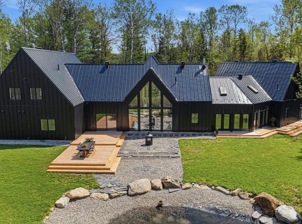 935 Ch. Sherbrooke, Hatley - Canton, Quebec J0B 2C0