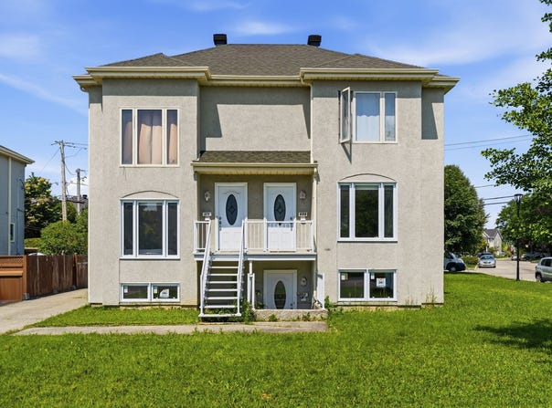 451 455 Rue Marie-C.-Daveluy, Boisbriand, Quebec J7G 3G9