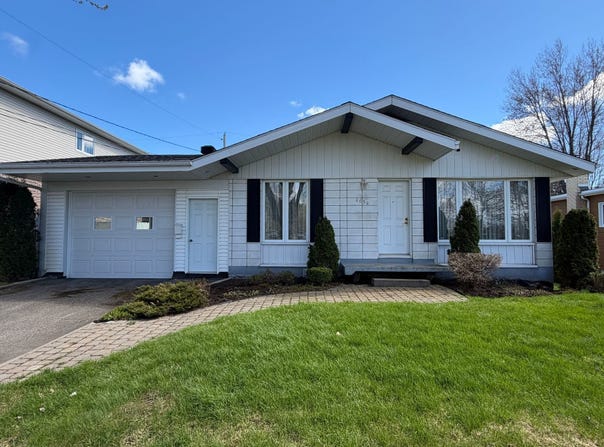 2639 Rue Dolbeau, Jonquière, Quebec G7S1R3