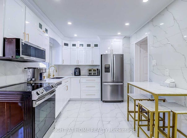 63 Cog Hill Drive, Vaughan, Ontario L4K1M6