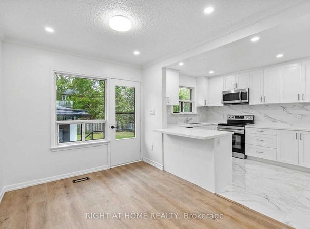 53 Lawnside Drive, Toronto, Ontario M6L1Z4