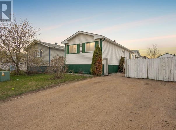 109 McTavish Crescent, Fort McMurray, Alberta T9K2P2