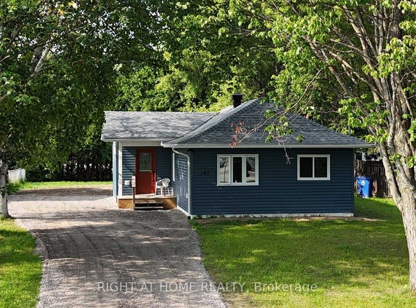187 Russell Street, West Nipissing, Ontario P2B1X7