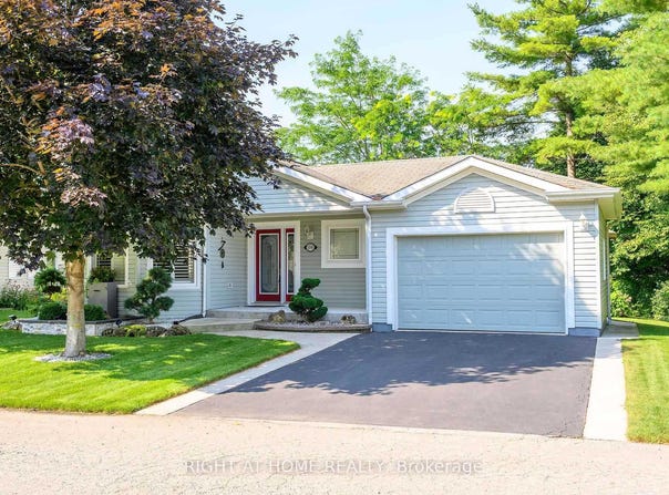 106 Bushmill Circle, Hamilton, Ontario L8B1A5