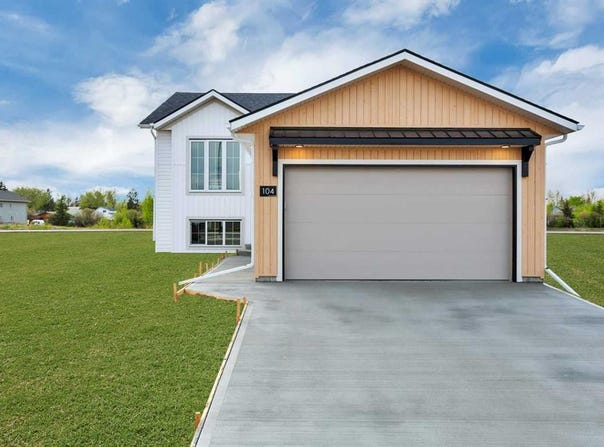 104 Hampton Crescent, Sylvan Lake, Alberta T4S0X4