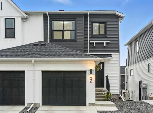 20 Heritage Lane, Cochrane, Alberta T4C3A6
