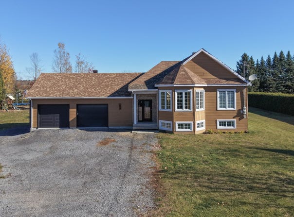 80 Rue Beaulieu, Sainte-Mélanie, Quebec J0K3A0