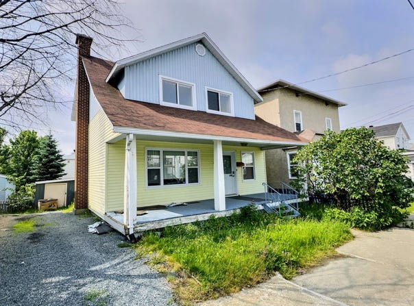 32 Rue Cardinal-Bégin E., Rouyn-Noranda, QC J9X3G8, CA, Rouyn-Noranda, Quebec J9X3G8