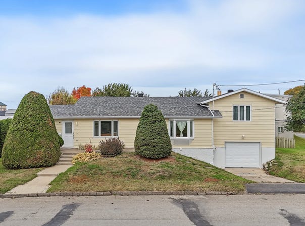 18 Av. Pierre-Normand, Mont-Joli, Quebec G5H2A3