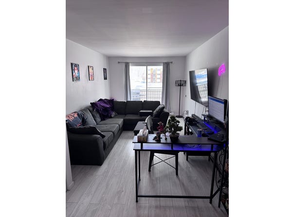 1400 Blvd Concorde Ouest, Laval, Québec H7N 5M1, CA, Laval, Quebec H7N 5M1
