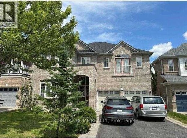 357 Dowson Loop, Newmarket, Ontario L3X3G3