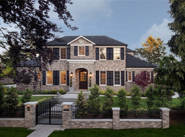 3085 Southdowne Rd, Oak Bay, British Columbia V8R6H3