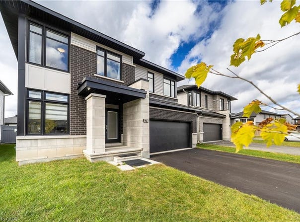 374 Big Dipper Street, Manotick, Ontario K4M 0J3
