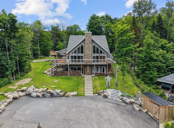 204 Ch. Forest Hill, Saint-Adolphe-d'Howard, Quebec J0T2B0