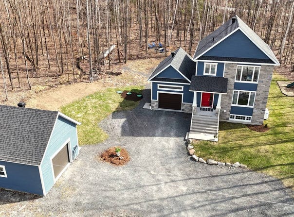 826 Rue de l'Émeraude, Saint-Denis-de-Brompton, Quebec J0B2P0