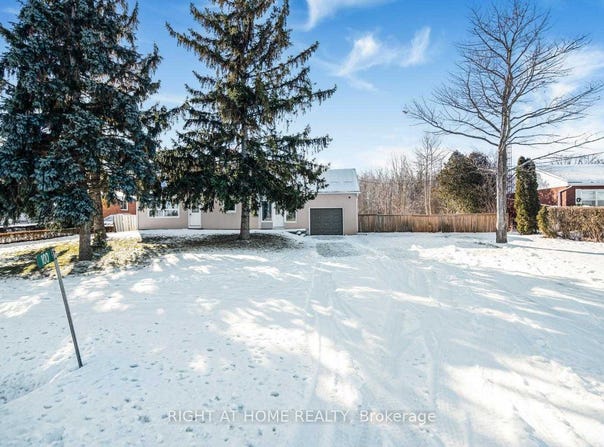 100 Green Mountain Road E, Hamilton, Ontario L8J2W4