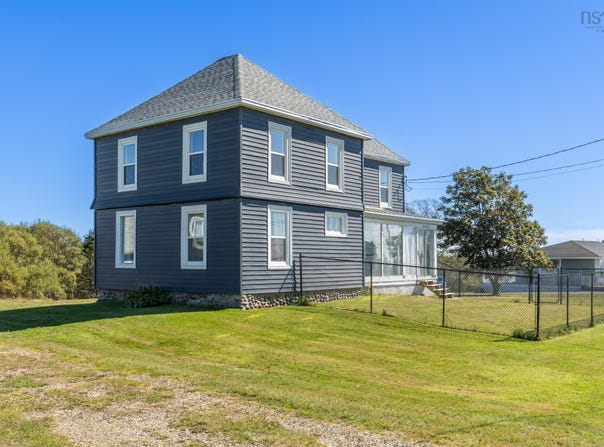 5402 Highway 1, Salmon River, Nova Scotia B5A 5B3