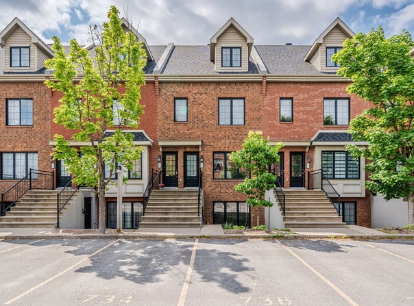 736 Rue Étienne-Lavoie, Laval, Quebec H7X0A7