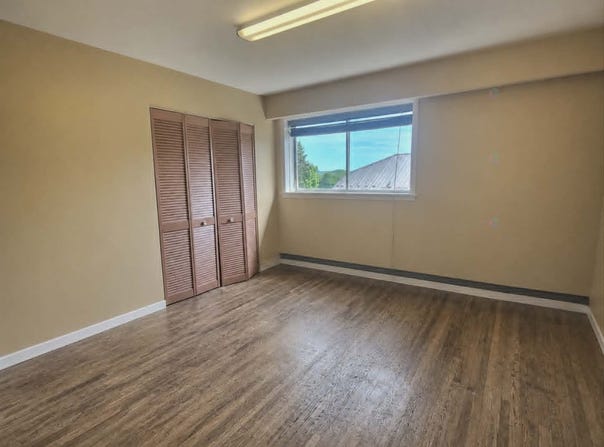 100 Rue Morin, Sainte-Adèle, Quebec J8B2P7