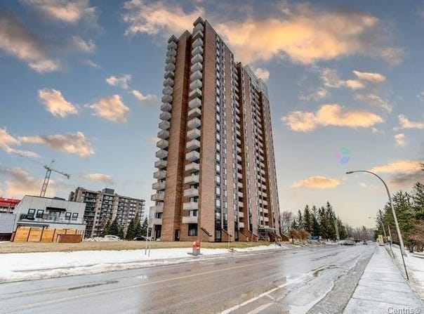 285 Rue Laurier, Hull, Quebec J8X3W9