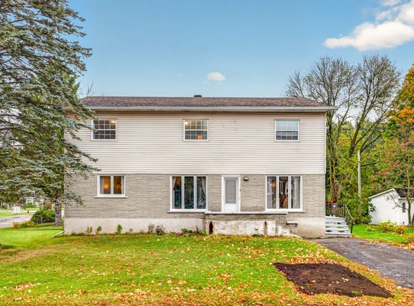 915 3e Avenue, Sainte-Anne-de-la-Pérade, Quebec G0X2J0