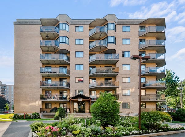 6880 Boul. des Roseraies, Anjou, QC H1M3R7, CA, Anjou, Quebec H1M3R7