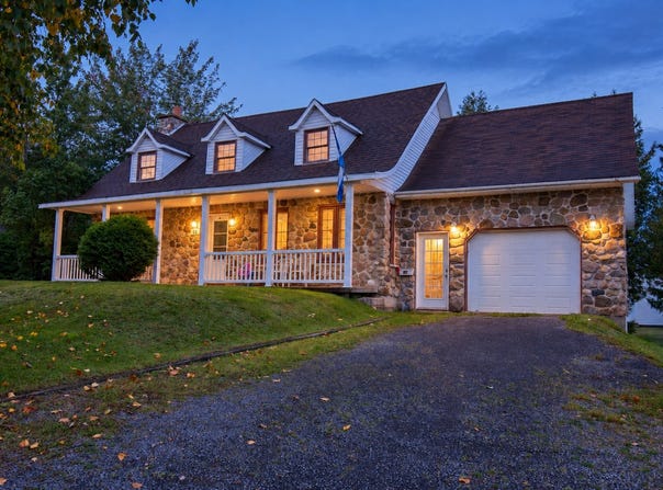 62 Rue Principale, Notre-Dame-des-Monts, Quebec G0T1L0