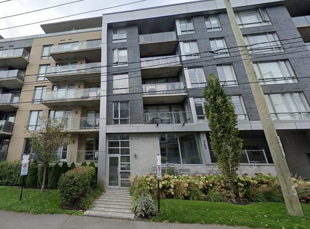 245 Ch. Bates, Mont-Royal, QC H3S0A3, CA, Mont-Royal, Quebec H3S0A3