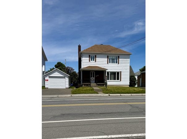 208 Av. St-Rédempteur, Matane, Quebec G4W1K5