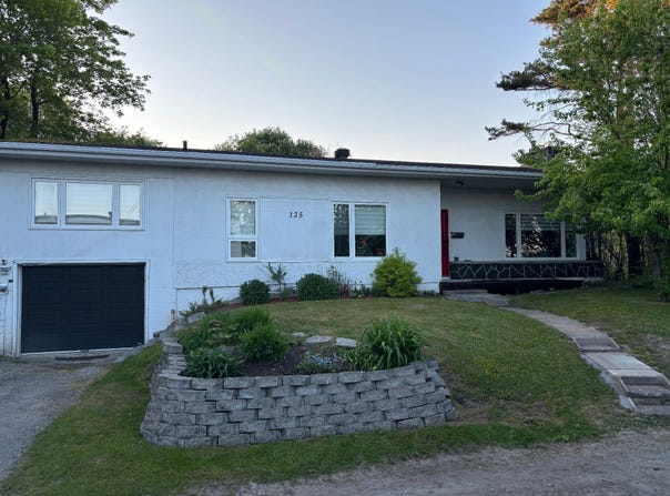 125 Rue des Iris, Chicoutimi, QC G7G3G4, CA, Chicoutimi, Quebec G7G3G4