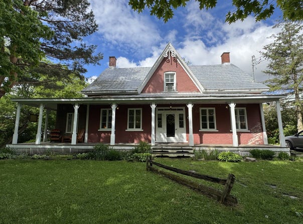 800 Rue Claude-De Ramezay, Marieville, QC J3M1G1, CA, Marieville, Quebec J3M1G1