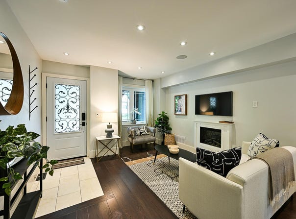 408 Davisville Ave, Toronto, ON M4S 1H5, Canada, Toronto, Ontario M4S