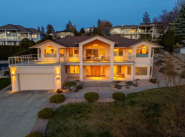 307 Sandpiper Court, Kelowna, British Columbia V1W 4K7