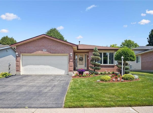 264 Biehn Drive, Kitchener, Ontario N2R1B2