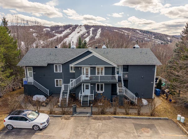 348 Ch. des Épinettes, Piedmont, Quebec J0R1K0