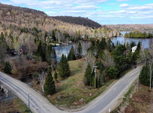 Ch. des Grandes-Côtes, La Minerve, Quebec J0T1S0