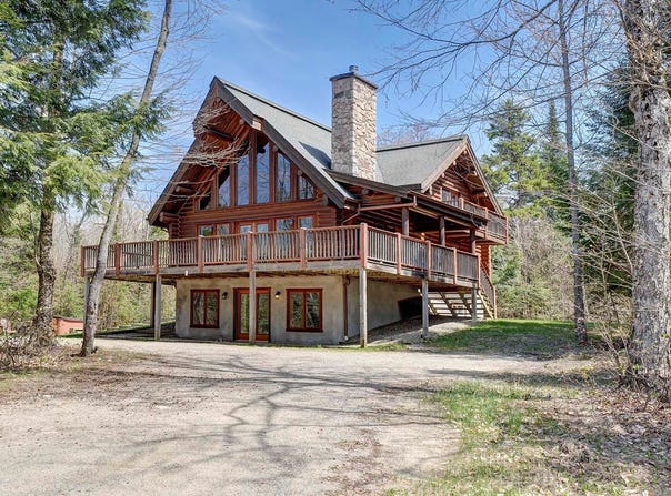 823 Ch. des Pionniers, Labelle, Quebec J0T 1H0