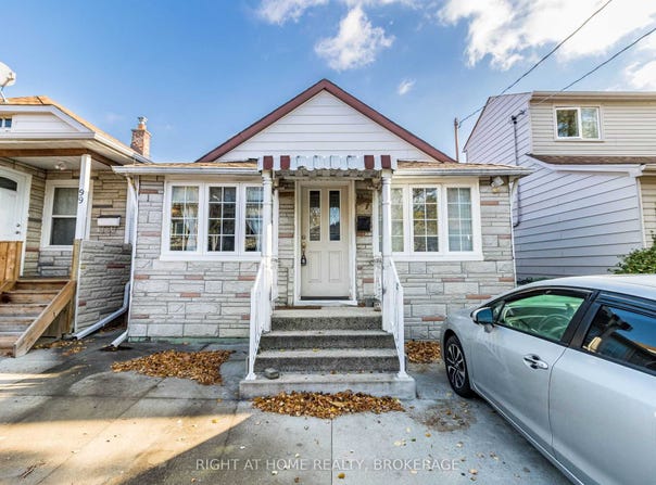 97 29th Street, Toronto, Ontario M8W3B1