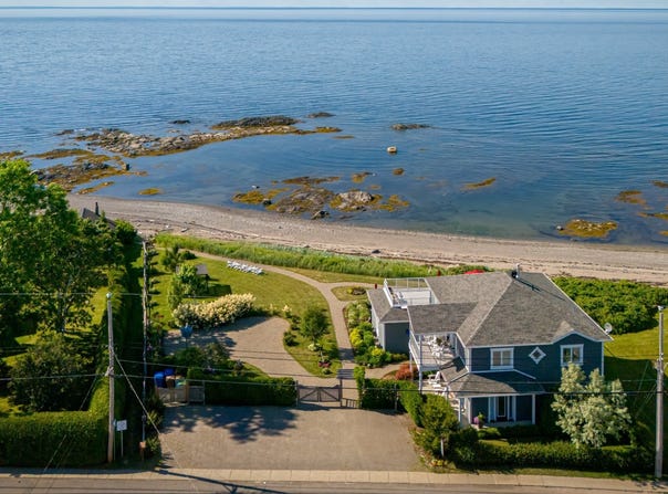 197-199 Rue Principale, Métis-sur-Mer, QC G0J1S0, CA, Métis-sur-Mer, Quebec G0J1S0